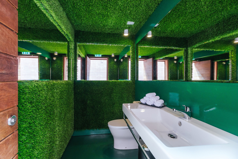 Bathroom 5, Pestana CR7 Funchal, Funchal