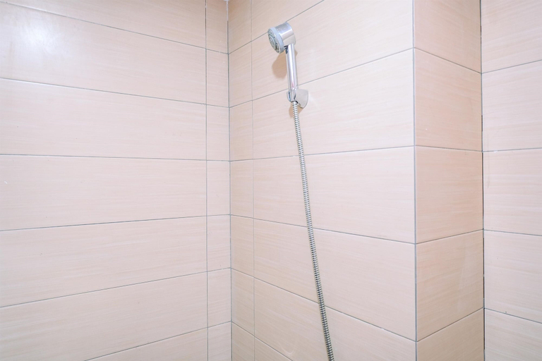 Bathroom 3, Simply Look Studio At Margonda Residence 5 Apartment, Depok