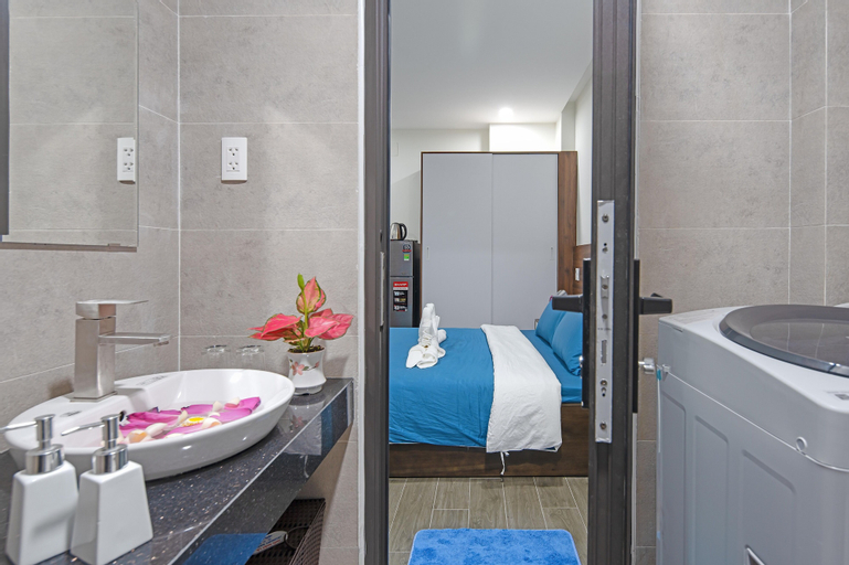 Bathroom 4
