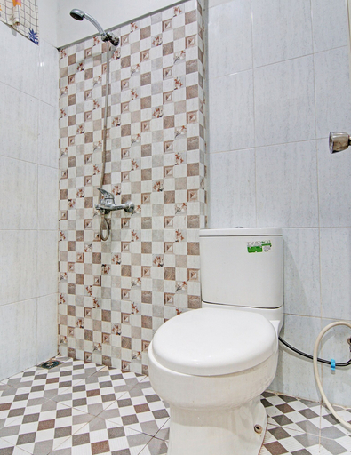 Bathroom, Hotel O Annajah Homestay Syariah, Pelalawan