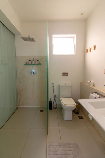 Bathroom 10