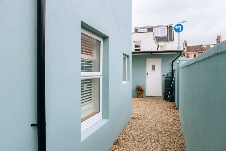 Others 2, Inviting 1BD Flat - 20 Mins to Brighton Beach!, Brighton and Hove