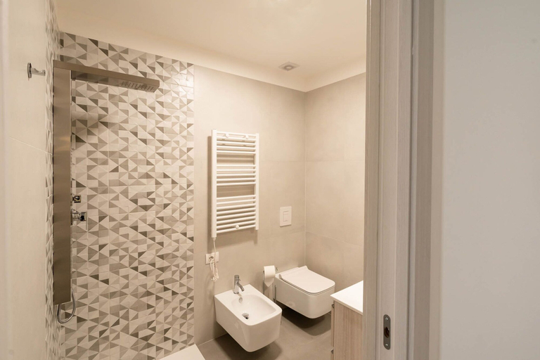 Bathroom 4, Dimora Rosselli Apartments, Brindisi