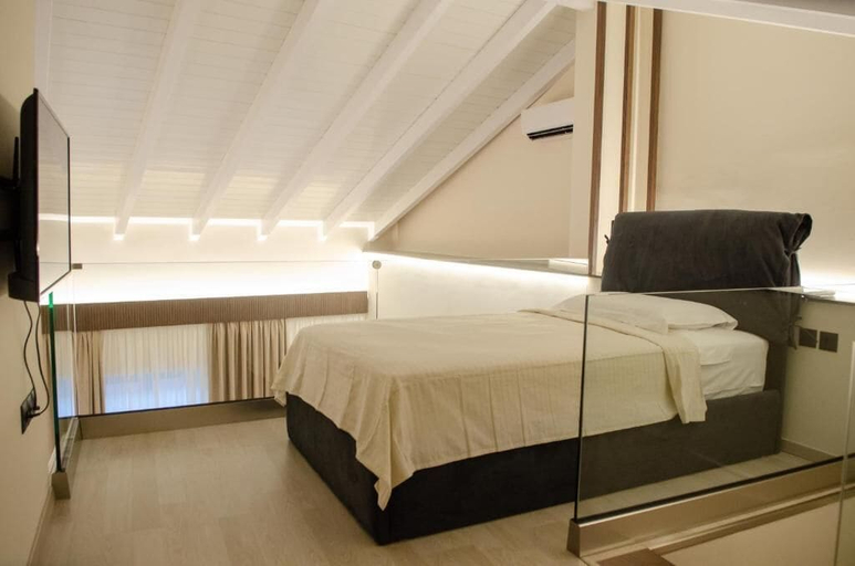 Bedroom 2, Leone Suites, West Greece