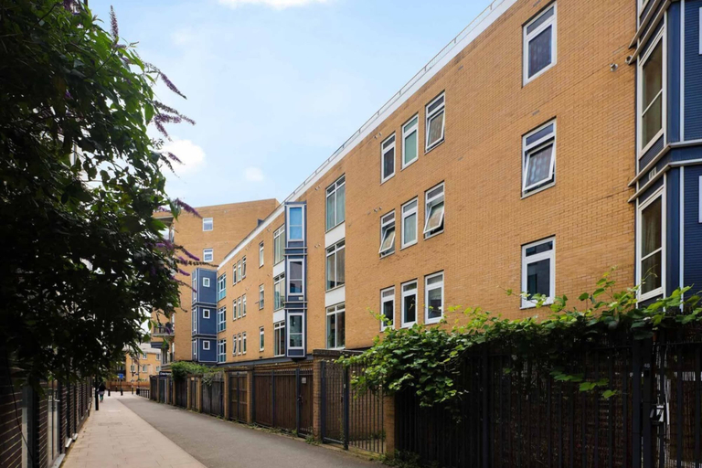 Exterior & Views, Beautiful & Vibrant 2BD Home w/ Balcony - Hackney!, London