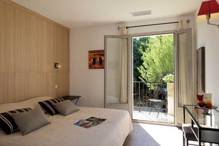 Bedroom 2, Hotel de Charme L'Amandière, Bouches-du-Rhône