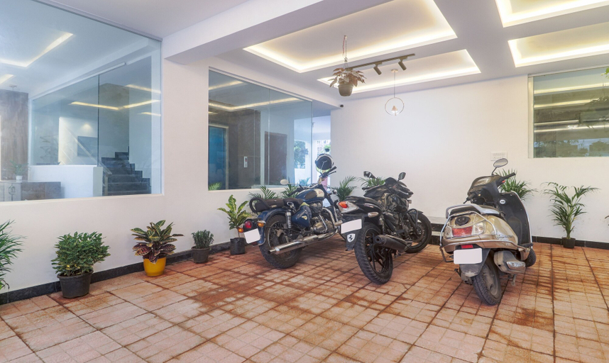 Exterior & Views 2, Treebo Navya The Park, Hyderabad