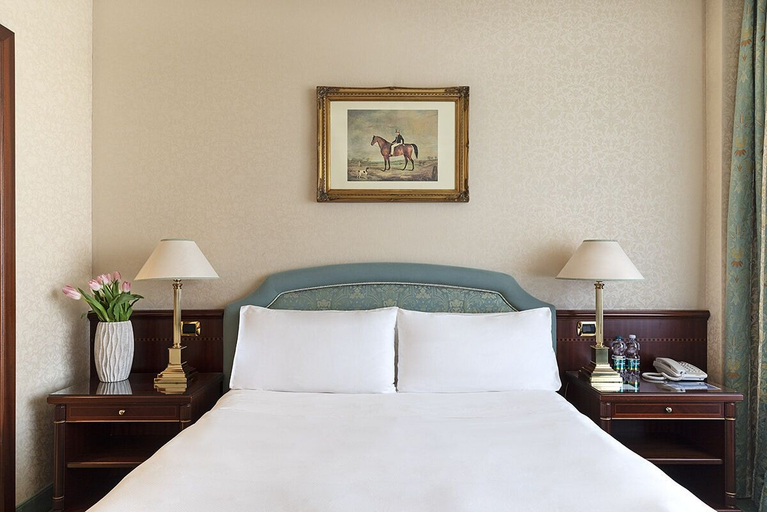 Bedroom 3, Royal Hotel Carlton, Bologna