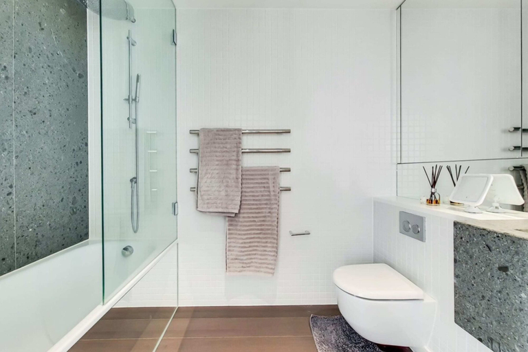 Bathroom, Ravishing 1BD Flat - 2 Minute Walk From the O2!, London
