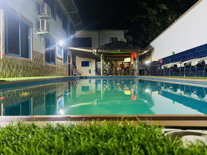Sport & Beauty, Luxurious Ten-Bedroom Lodge Apartment, Shama Ahanta East