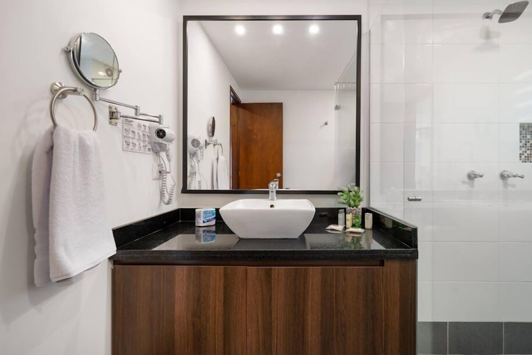 Bathroom 4, Leblón Suites Hotel Milla de Oro, Medellín