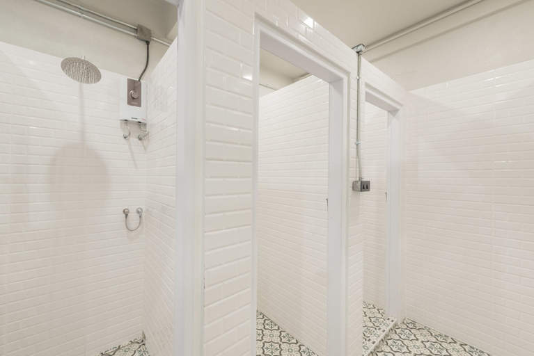 Bathroom 4, Bed & Bike Hostel, Muang Chiang Rai
