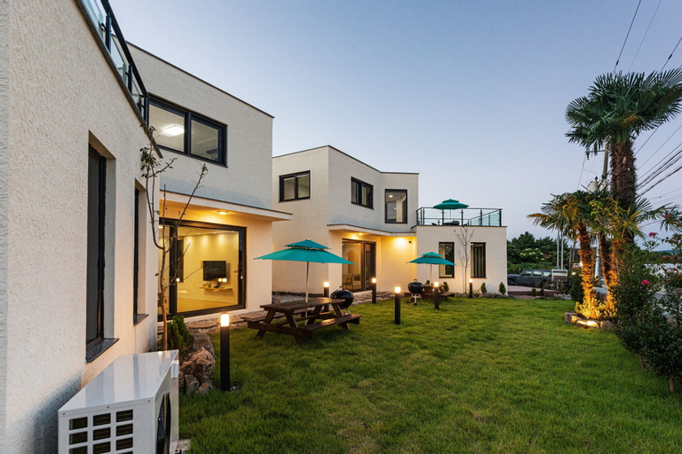 Donnaeko Private Pool Villa, Seogwipo