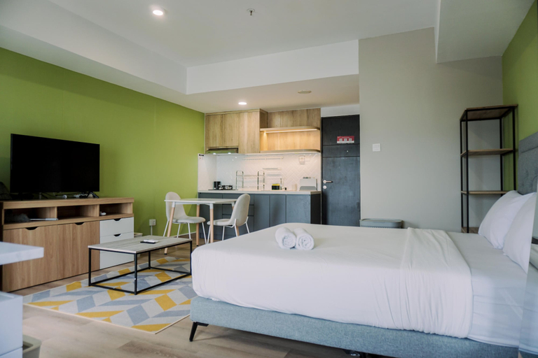 Bedroom, Well Furnished And Cozy Studio Baileys Apartment, Tangerang Selatan