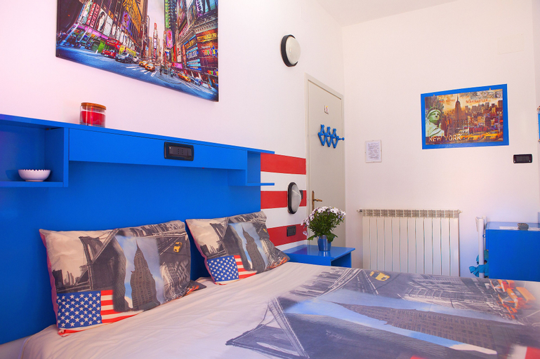 Bedroom 4, Hotel della Piazzetta, Savona