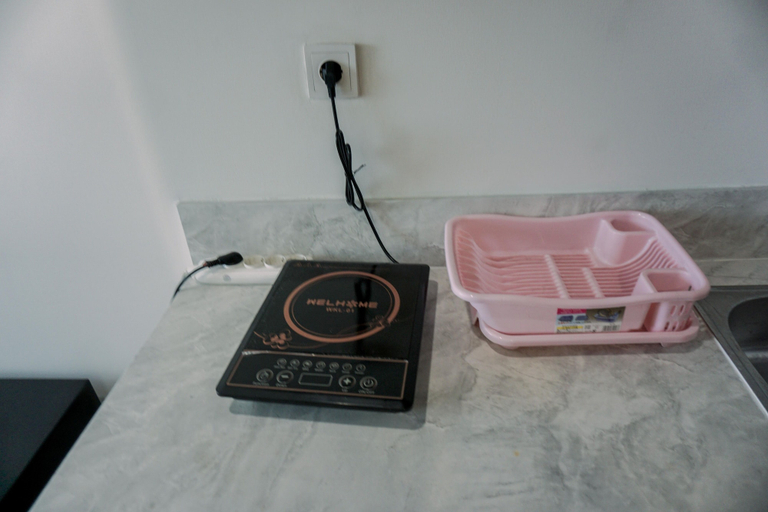 Others 5, Homey And Comfort Living Studio Collins Boulevard Apartment, Tangerang