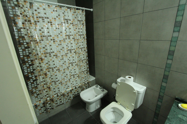 Bathroom, Silencioso Studio en Recoleta con Pileta, Distrito Federal