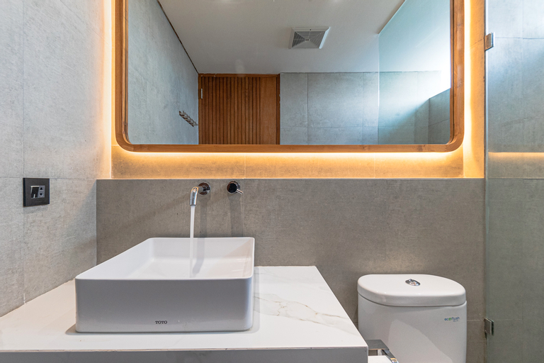 Bathroom 17