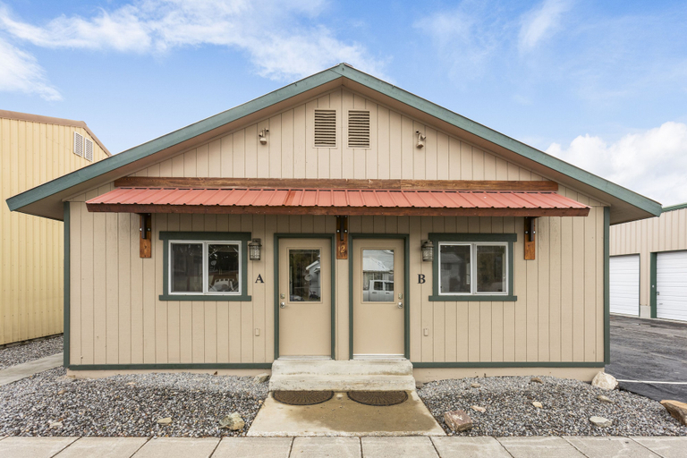 Exterior & Views 2, The Yellowstone Hideaway Unit A, Gallatin