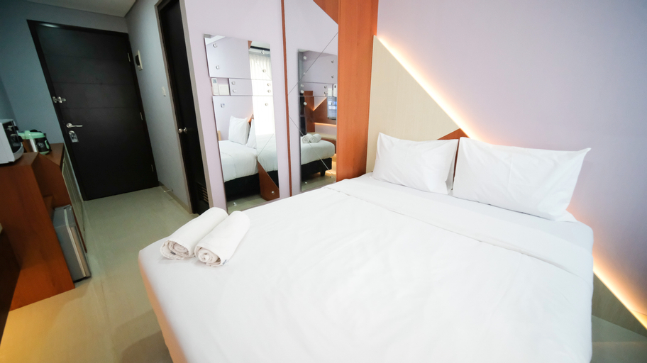 Bedroom 2, Cozy Living Studio No Kitchen at Tamansari Papilio Apartment By Travelio, Surabaya