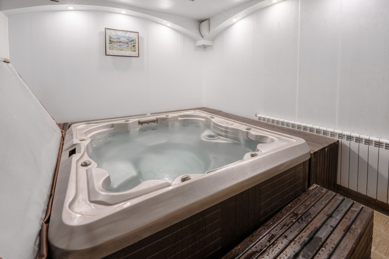 Bathroom 5, MPM Guinness, Bansko