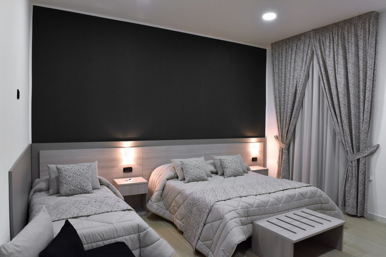 Bedroom 3, Bed and Breakfast Garibaldi 54, Caserta