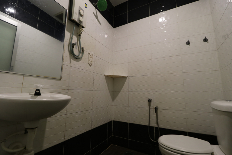Bathroom 3, Furich Hotel Enterprise, Temerloh
