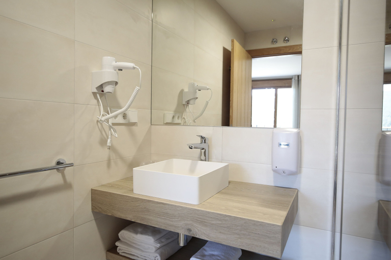 Bathroom 3, La Posada de Ojebar, Cantabria