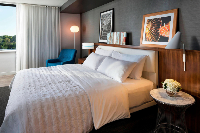 Bedroom 3, Le Méridien Chicago - Oakbrook Center, Dupage