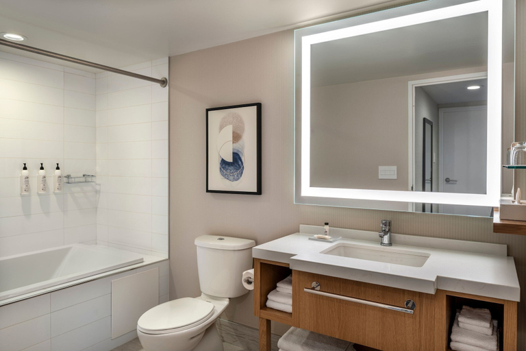 Bathroom 5, Delta Hotels by Marriott Saskatoon Downtown, Division No. 11