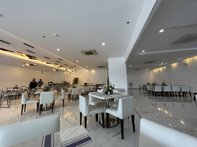 Food & Drinks 5, Golden Peak Hotel & Suites, Cebu City