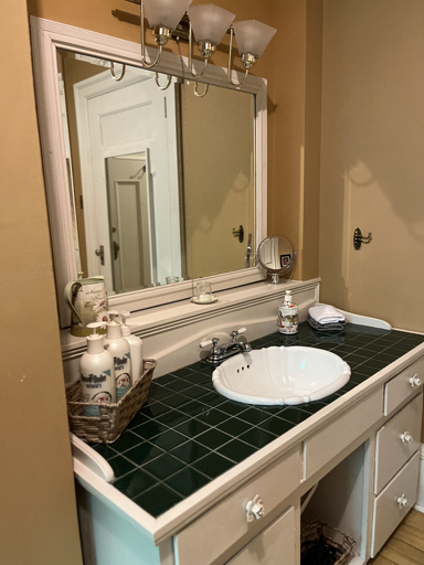 Bathroom 4, Stirling House Bed & Breakfast, Central Okanagan
