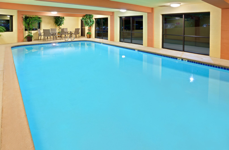 Sport & Beauty 1, Holiday Inn Express PORTLAND SOUTH - LAKE OSWEGO, Washington