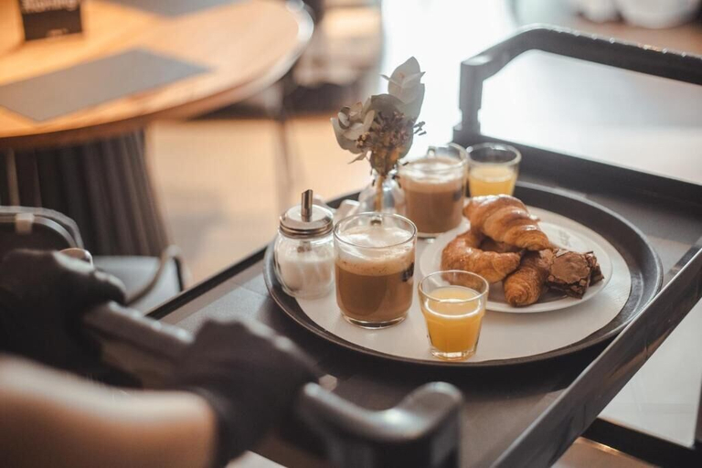 Food & Drinks, Stay Suites, Capital