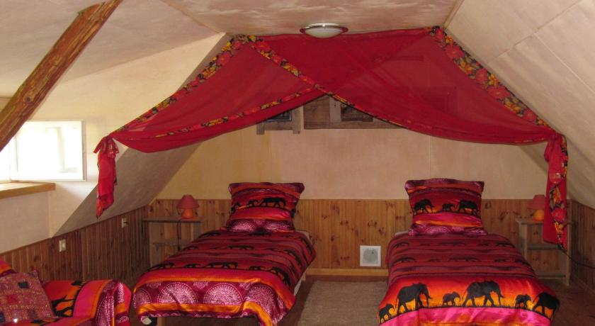 Bedroom 4, Aavikunurga Guesthouse, Laimjala