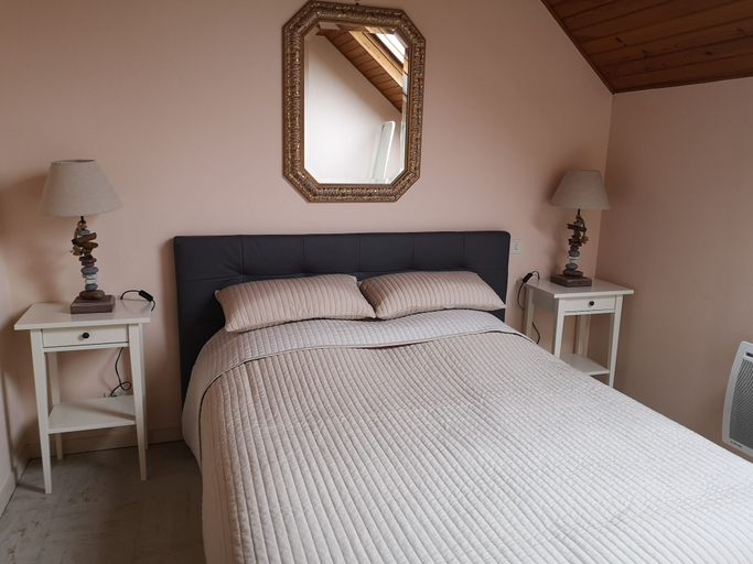 Bedroom 2, Gîtes LES Fougeres DU LAC, Indre