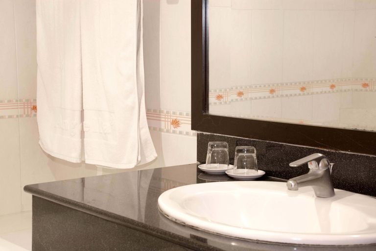 Bathroom 4, Angella, Nha Trang