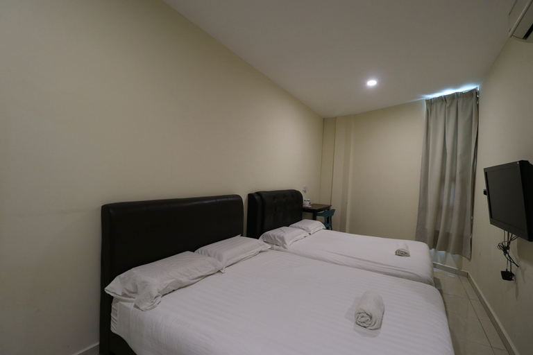 Bedroom 12