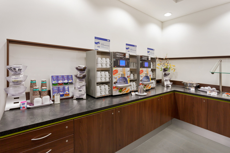 Food & Drinks 5, Holiday Inn Express AUGSBURG by IHG, Augsburg