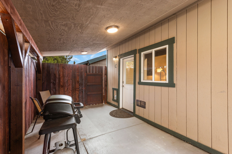 Others 5, The Yellowstone Hideaway Unit C, Gallatin
