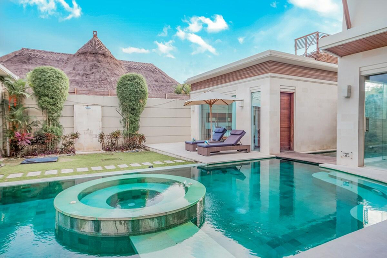 Luxury Central 3BDR Villa Private Pool Seminyak, Badung