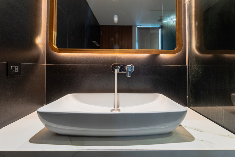 Bathroom 7
