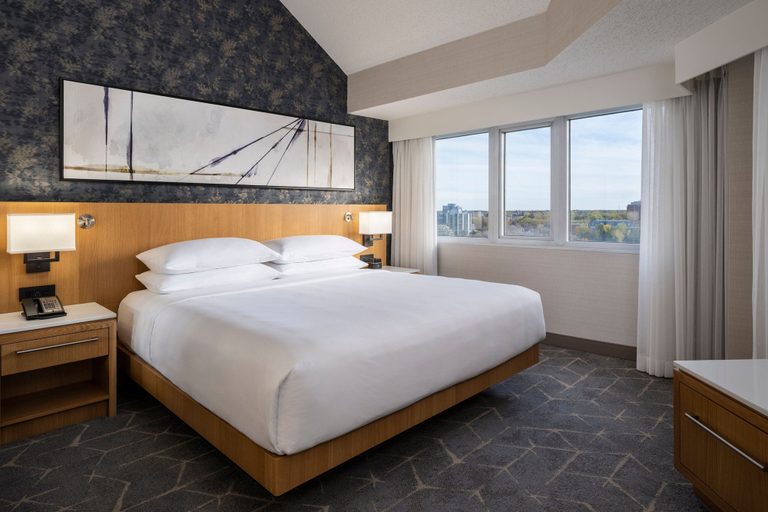 Bedroom 5, Delta Hotels by Marriott Saskatoon Downtown, Division No. 11