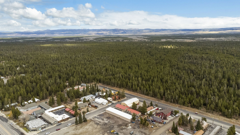Others 4, The Yellowstone Hideaway Unit B, Gallatin