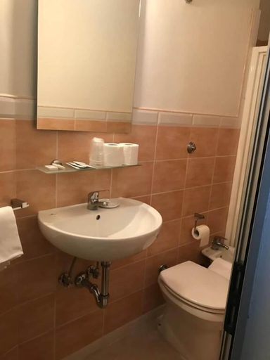 Bathroom 4, Hotel Romagna, Florence