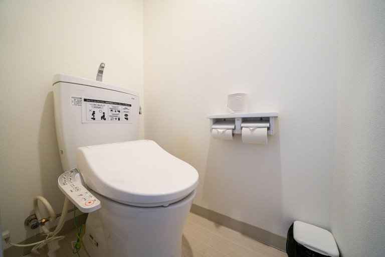 Bathroom 12
