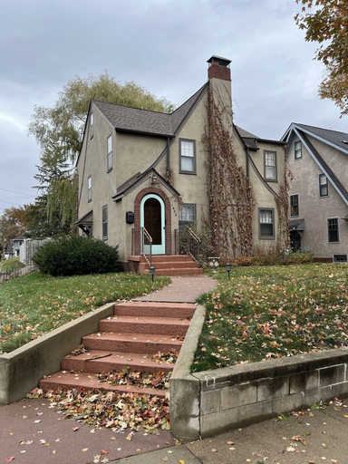 Exterior & Views 2, Historic Twin Tudors Inn, Minnehaha
