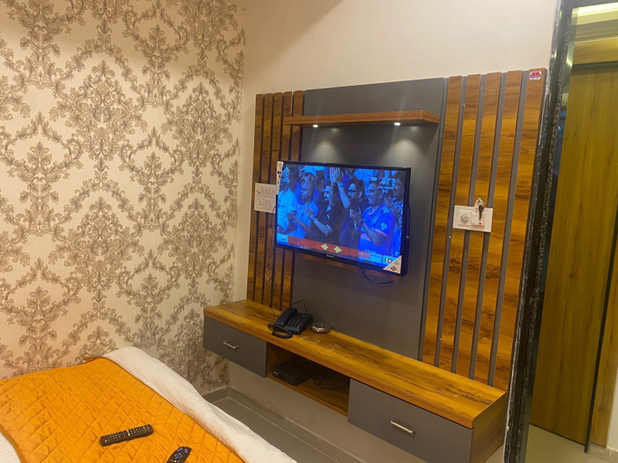 Bedroom 4, Hotel Krishna, Gandhinagar