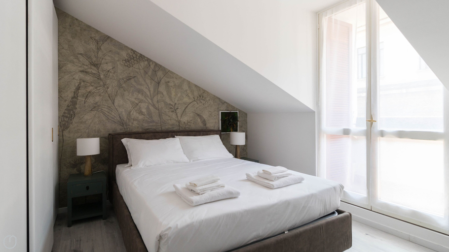 Others 5, Italianway - Commenda 35 B, Milano