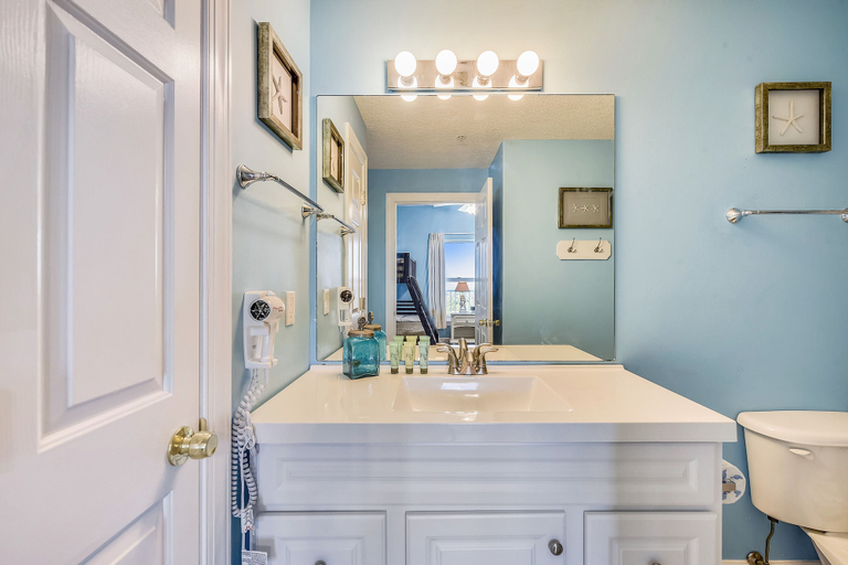Bathroom 4, Twin Palms by Book That Condo, Bay